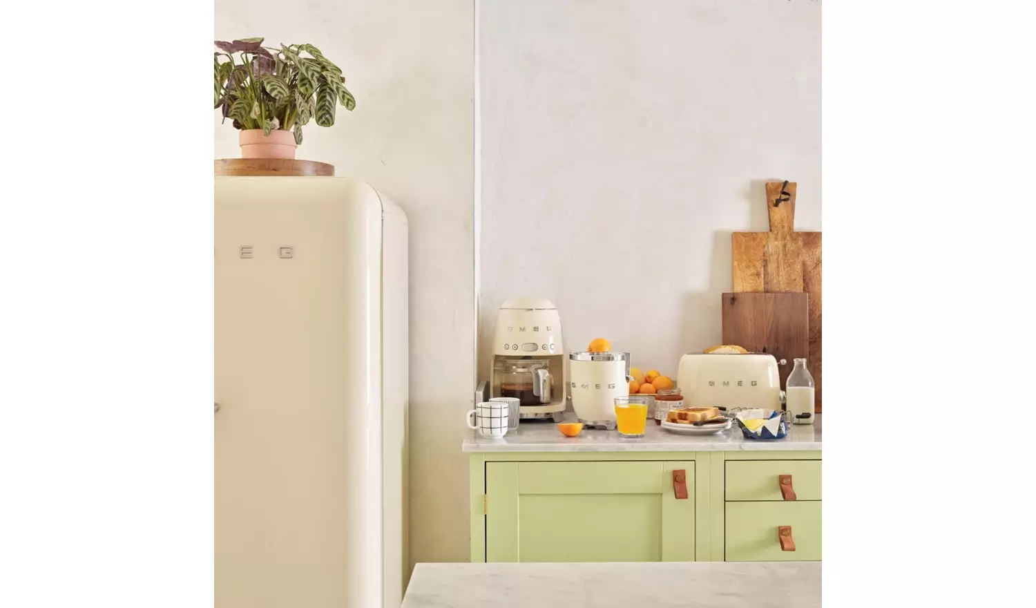 Smeg DCF02 50's Style Retro Drip Filter Coffee Machine Cream