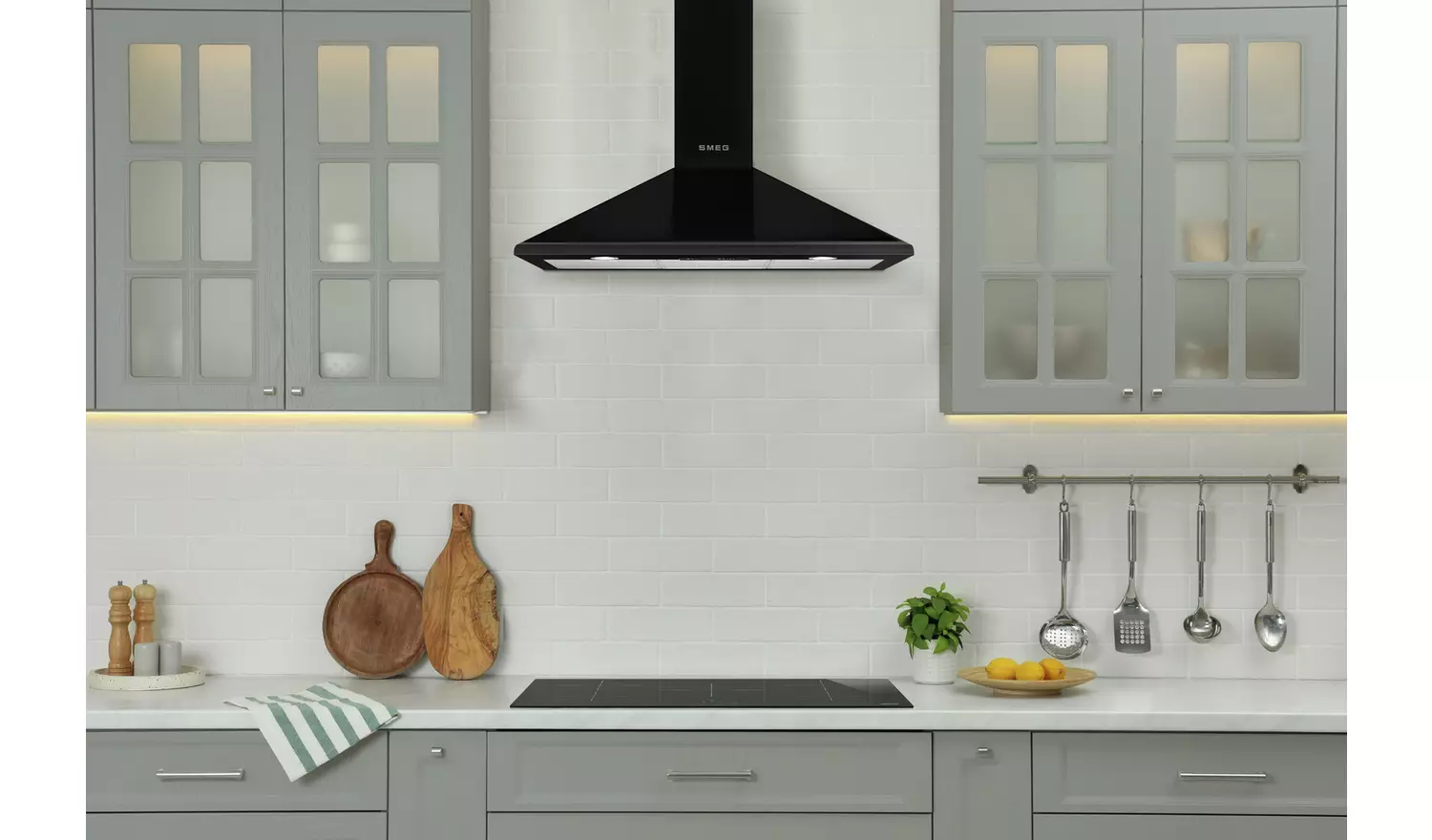 Smeg KSED95NEE 90cm Chimney Cooker Hood - Black