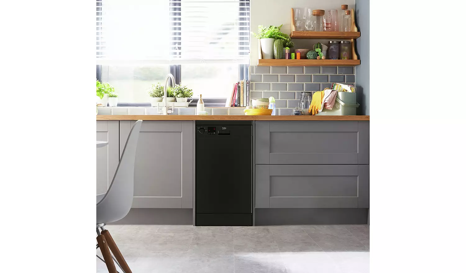 Beko DVS04020B Slimline Dishwasher - Black