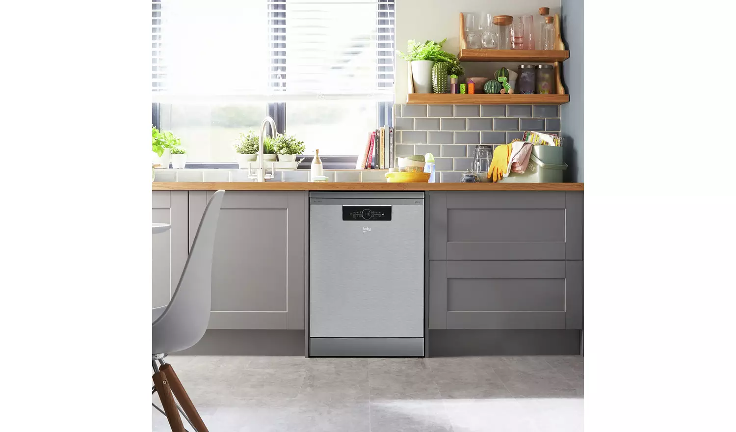 Beko DVS04020B Slimline Dishwasher - Black