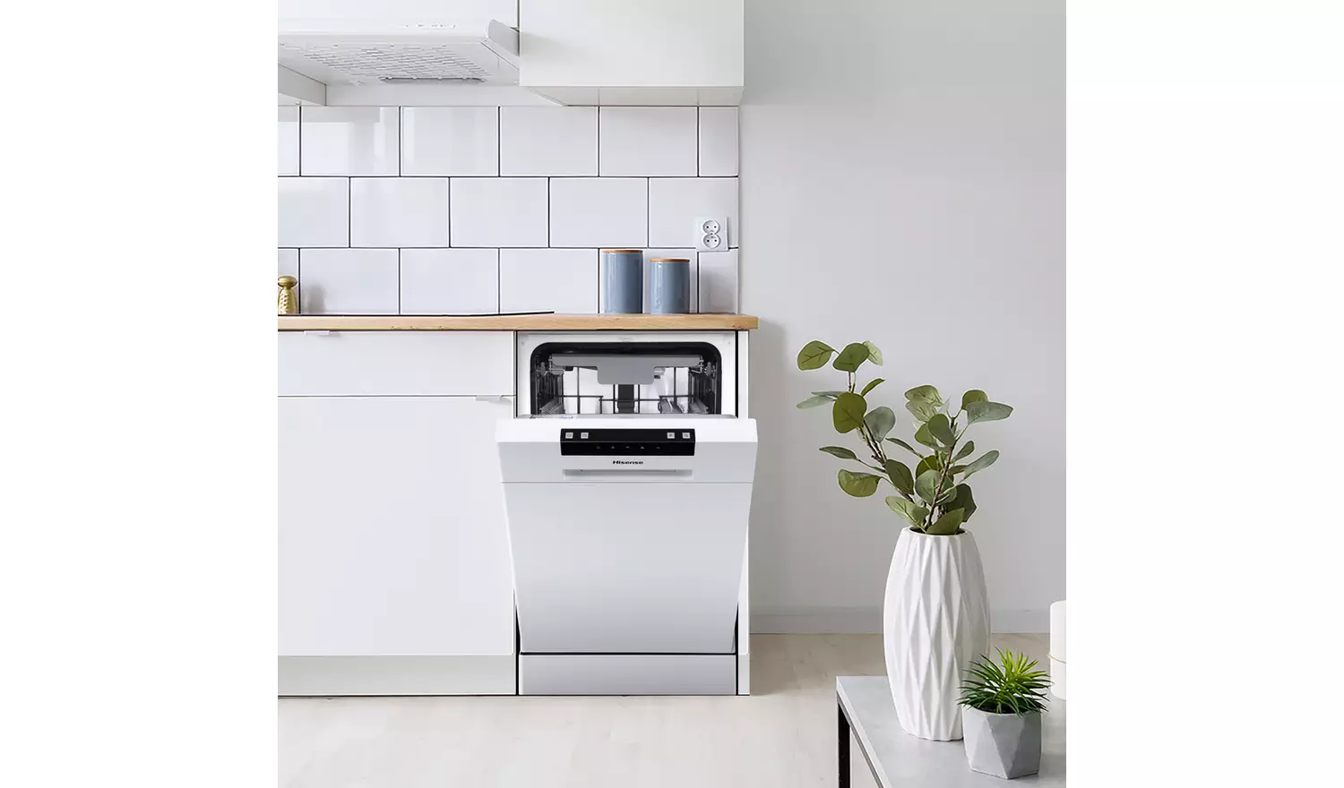 Hisense HS523E15WUK Slimline Dishwasher - White