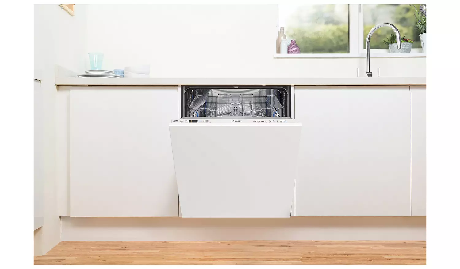 Indesit D2I HD526 UK Full Size Integrated Dishwasher