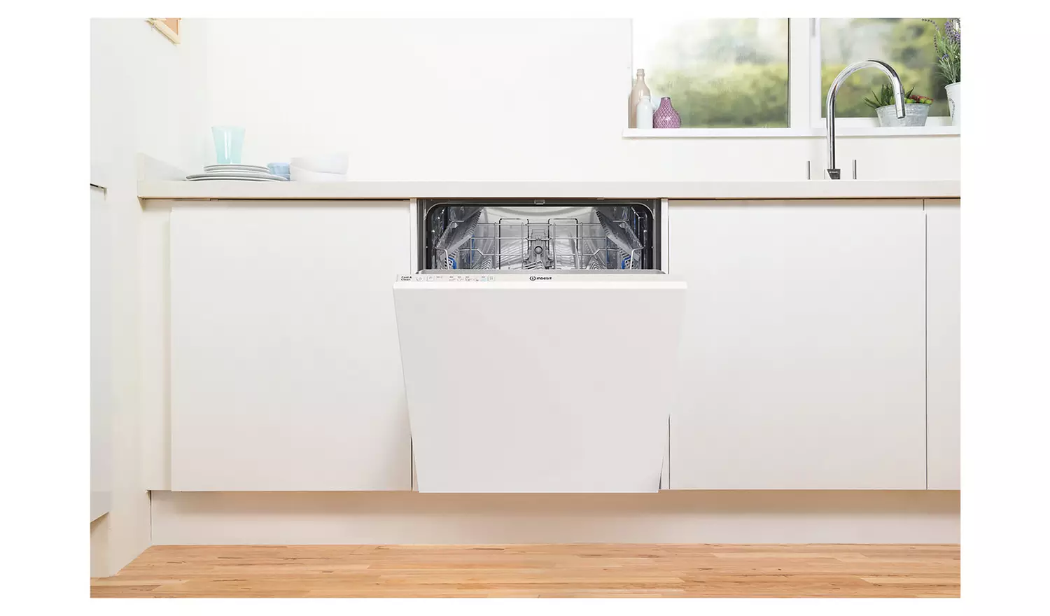 Indesit D2I HL326 UK Full Size Integrated Dishwasher