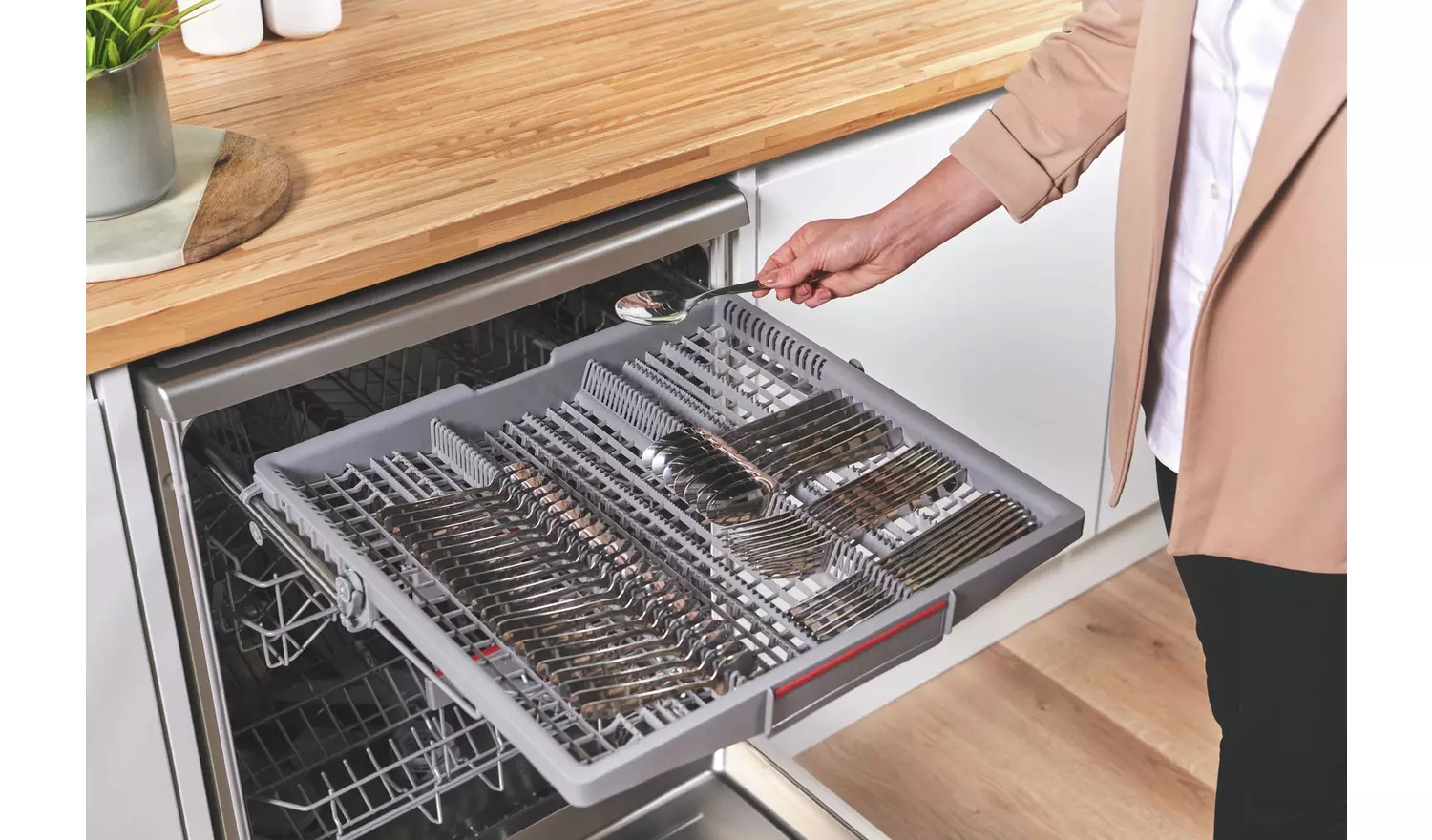 Bosch SMS6ZCI10G Full Size Dishwasher - Silver