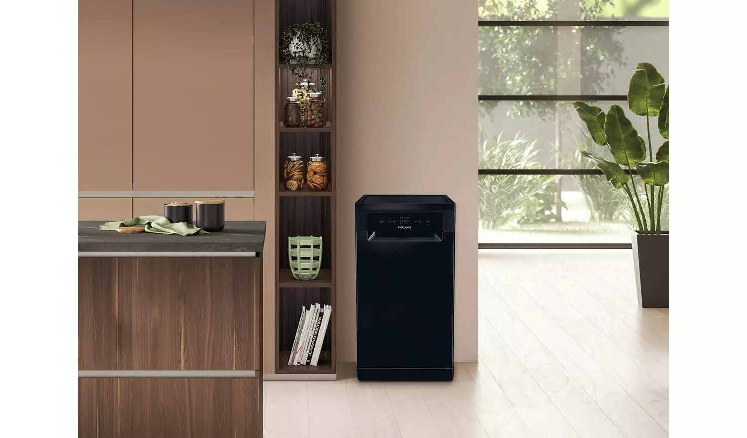 Hotpoint HP2FE10CS90BUK Slimline Dishwasher - Black