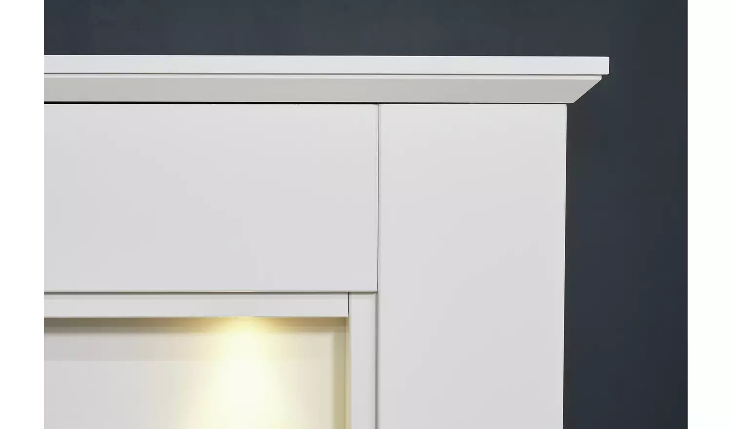 Adam Eltham Colorado 2.3kW Ethanol Fireplace Suite