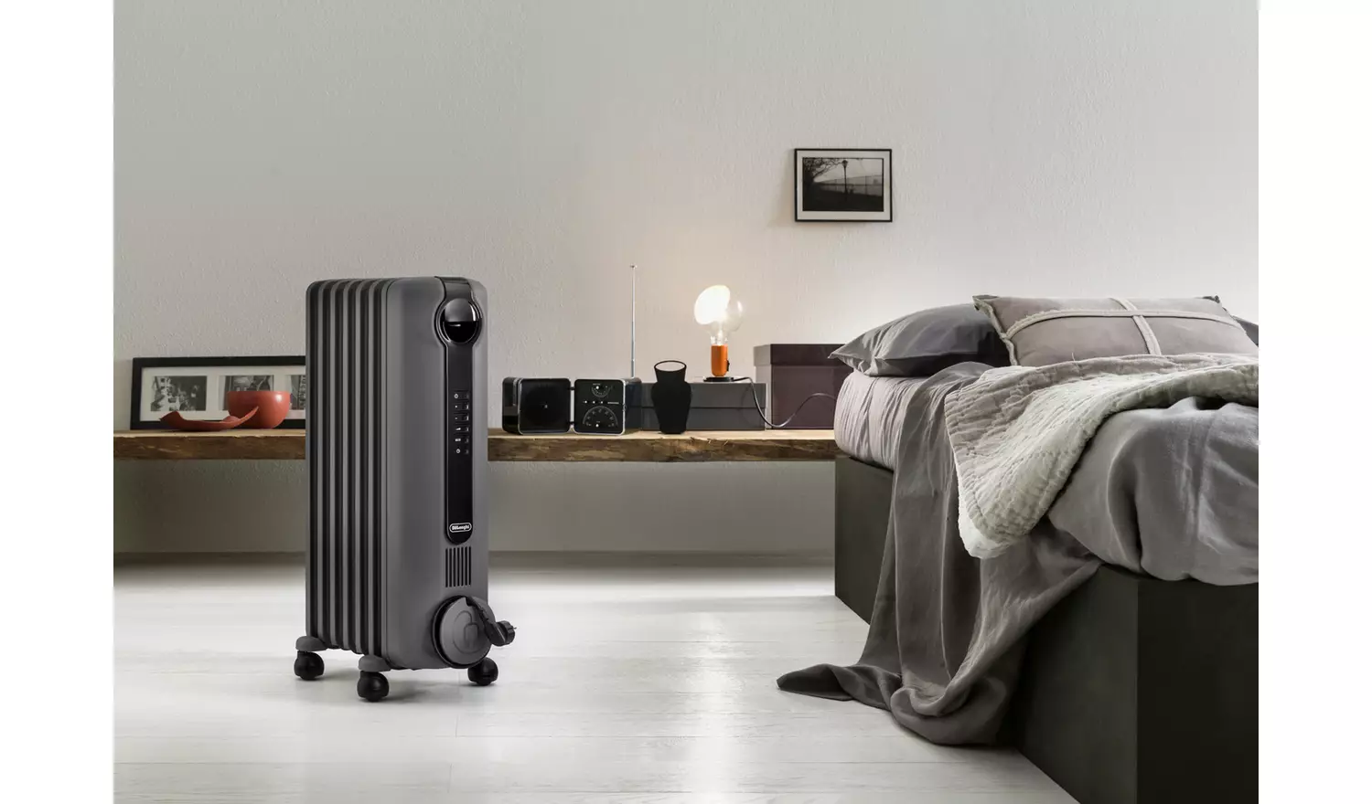 De'Longhi Radia-S 2kW Oil Filled Radiator-Digital