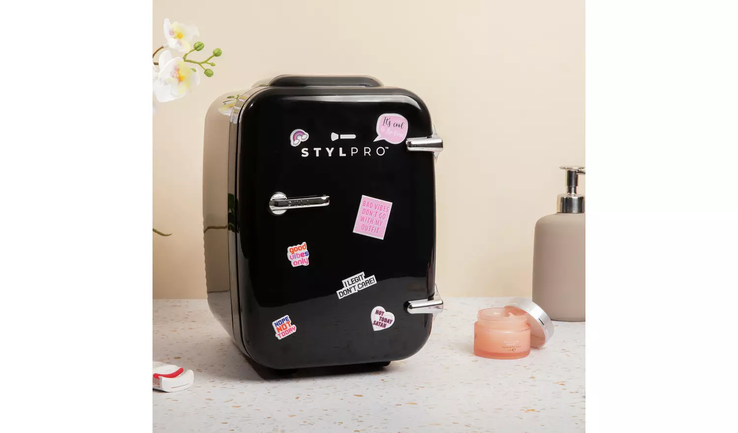 Stylpro 4 Litre Exclusive Beauty Fridge - Black