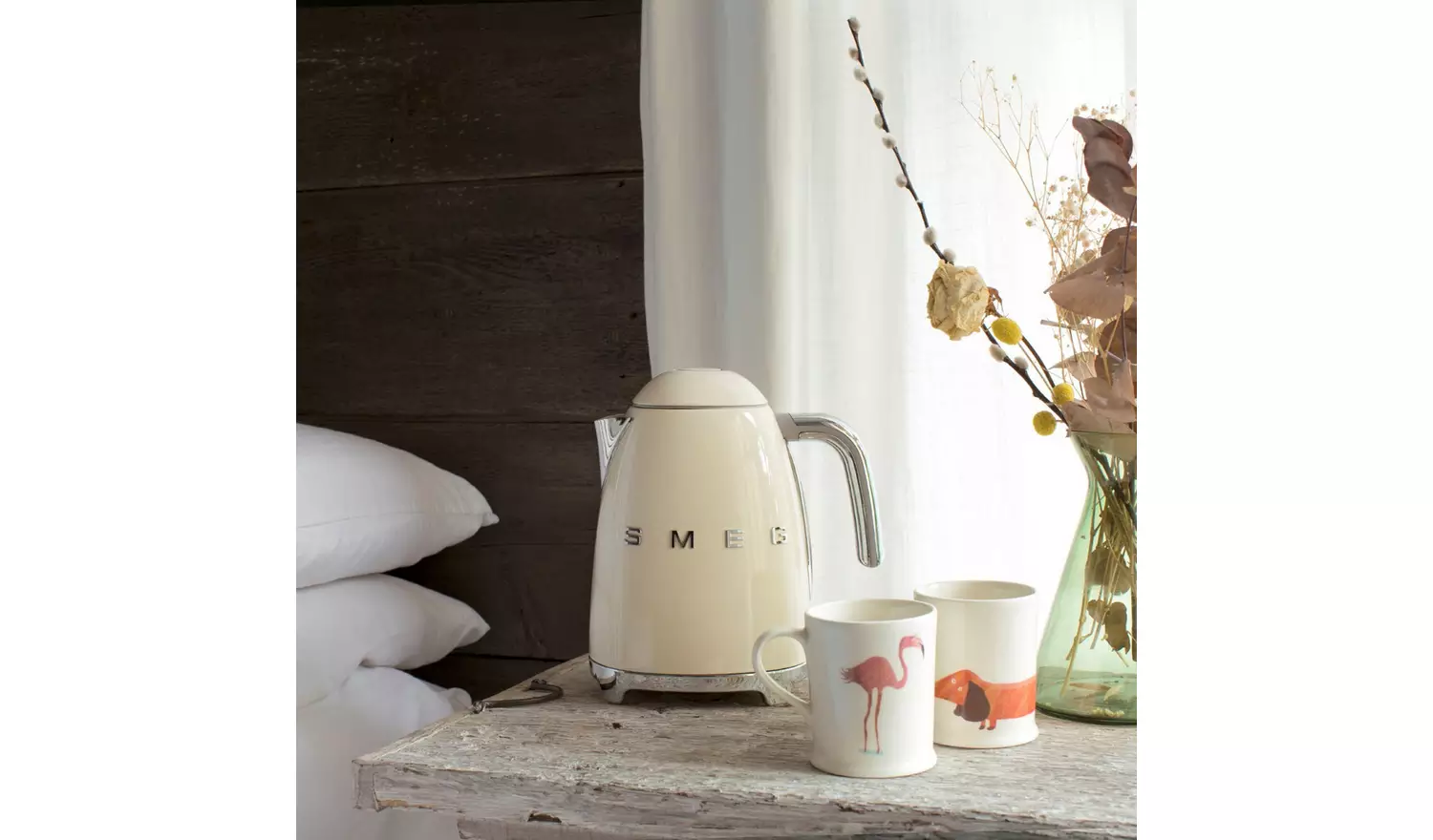 Smeg KLF03CRUK 50's Style Retro Kettle - Cream