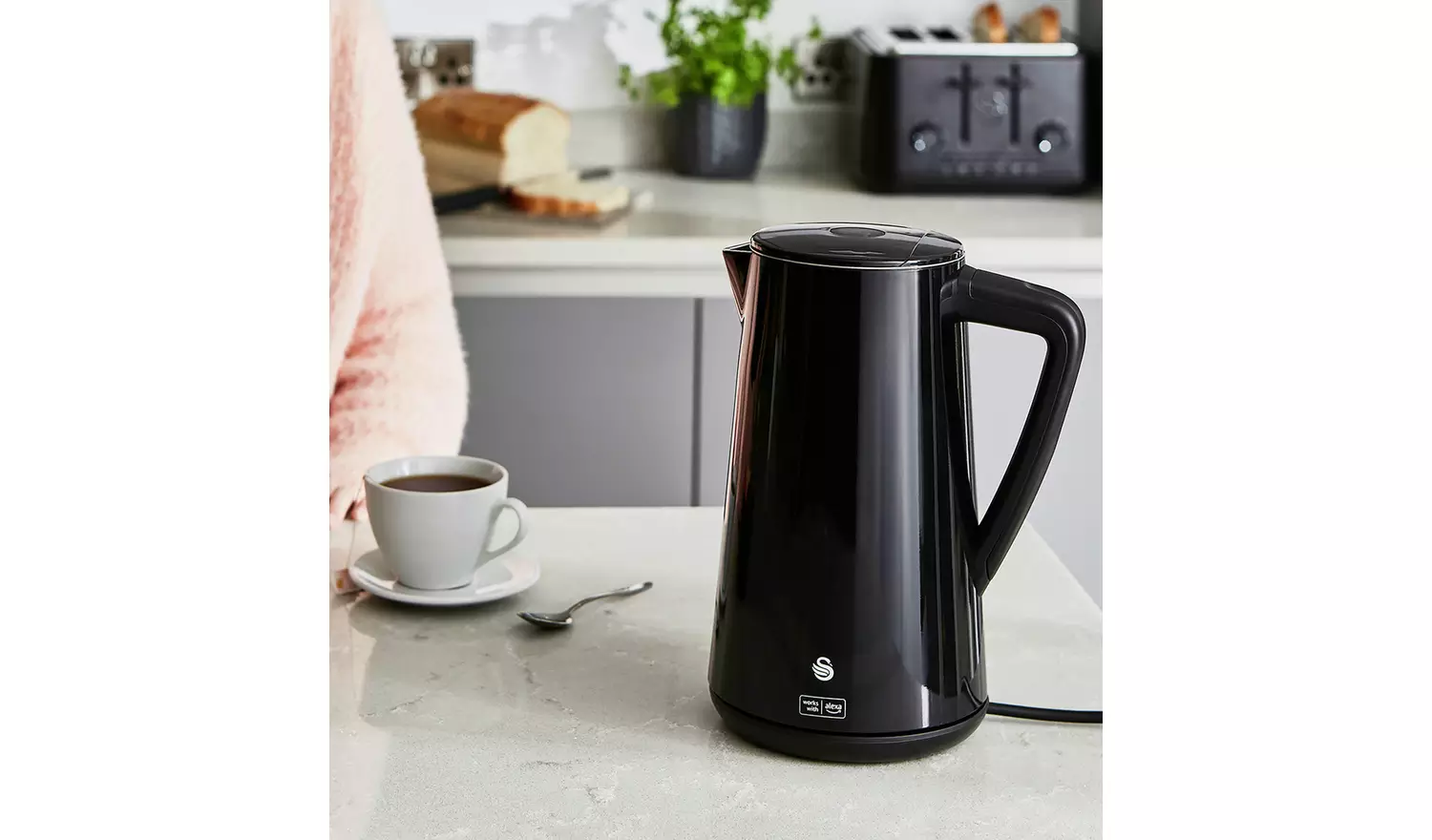 Swan SK14650BLKN Alexa Smart Kettle - Black