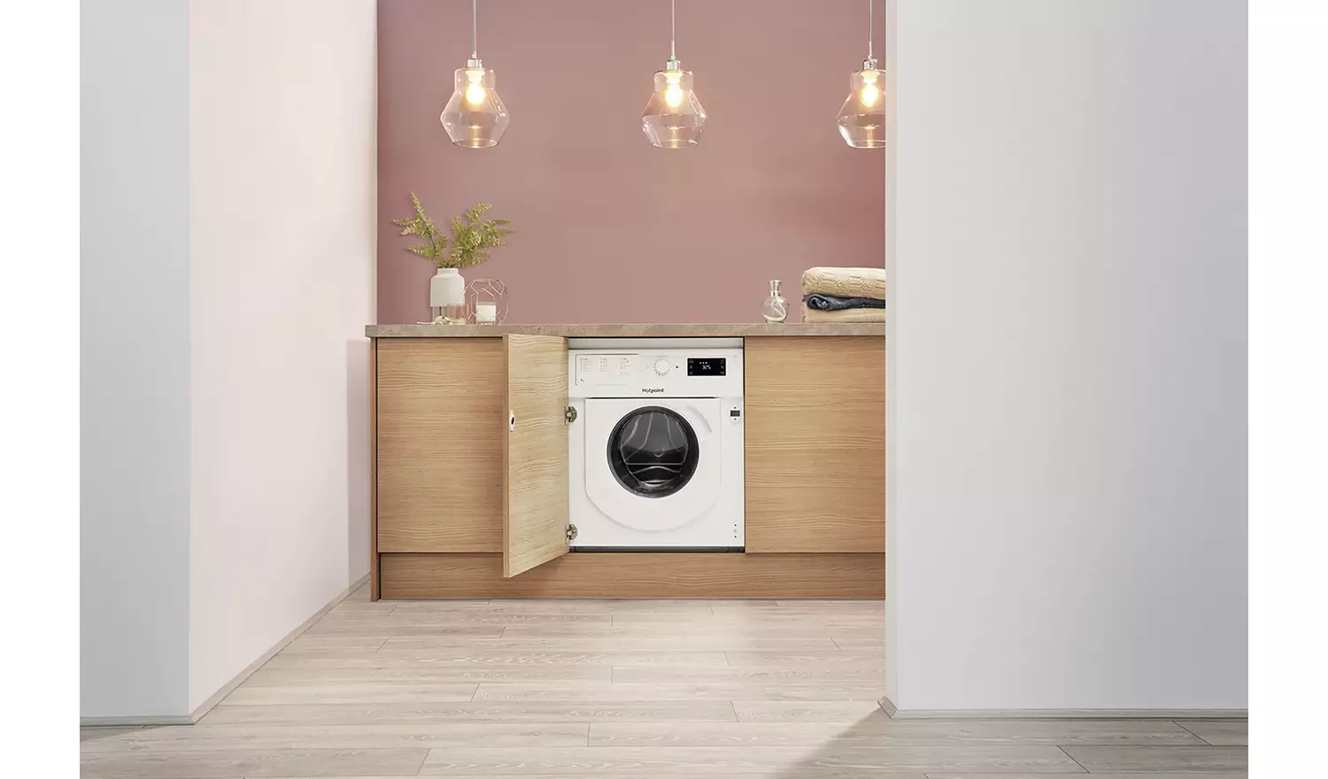 Hotpoint BIWMHG71483 7KG 1400 Integrated Washing Machine