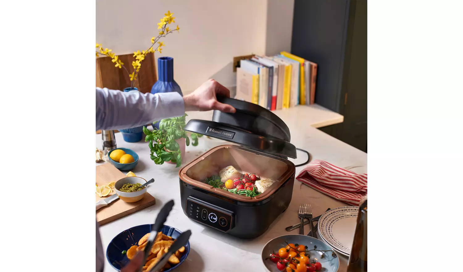 Russell Hobbs SatisFry 5.5L Air Fryer & Grill Multi Cooker