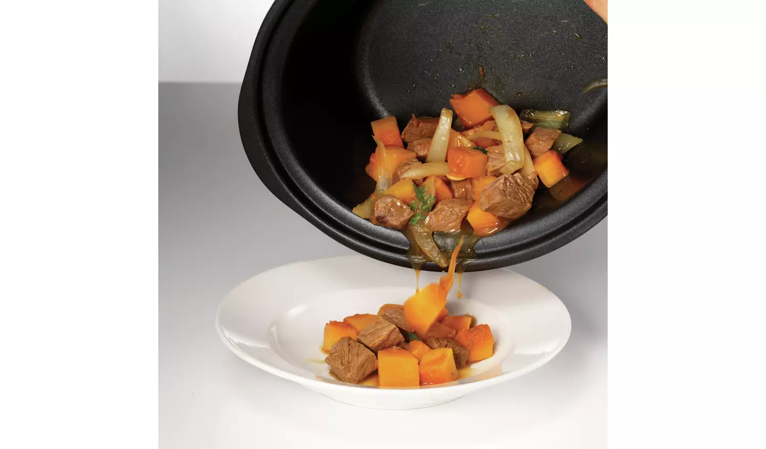 Morphy Richards Evoke 3.5L Sear and Stew Slow Cooker - Black