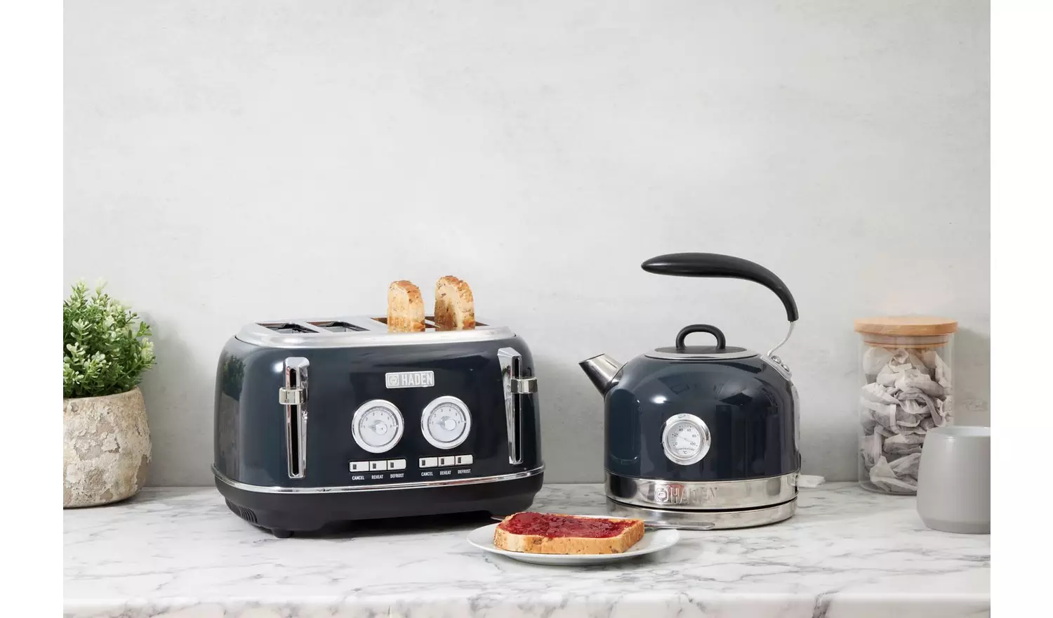 Haden 203610 Jersey 4 Slice Toaster - Blue