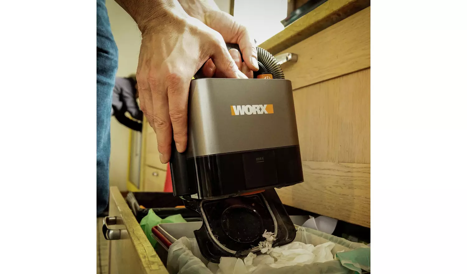 Worx Cordless Compact Vacuum Cleaner - 20V