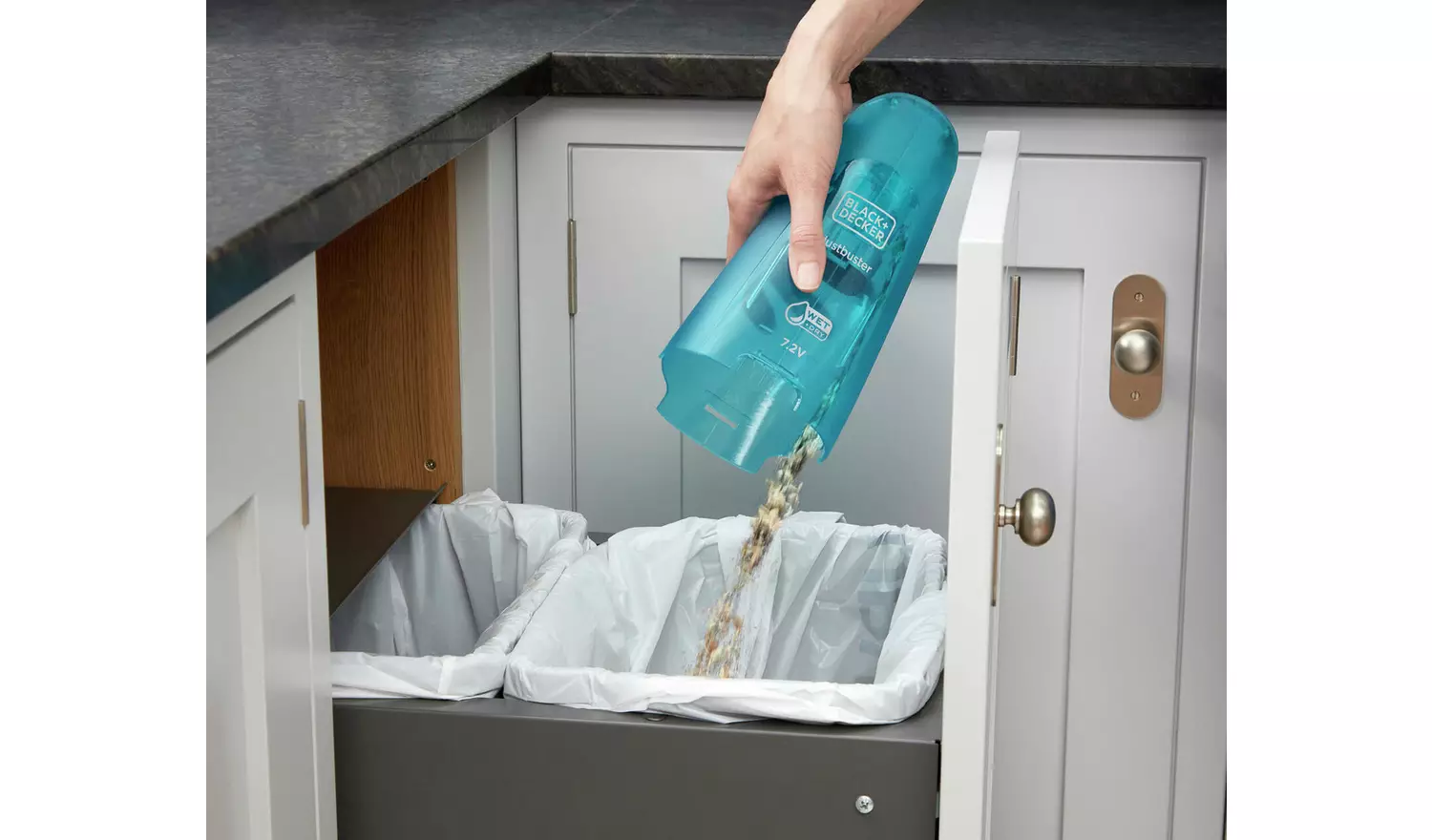 Black+Decker Wet and Dry Cordless Handheld Vacuum Cleaner