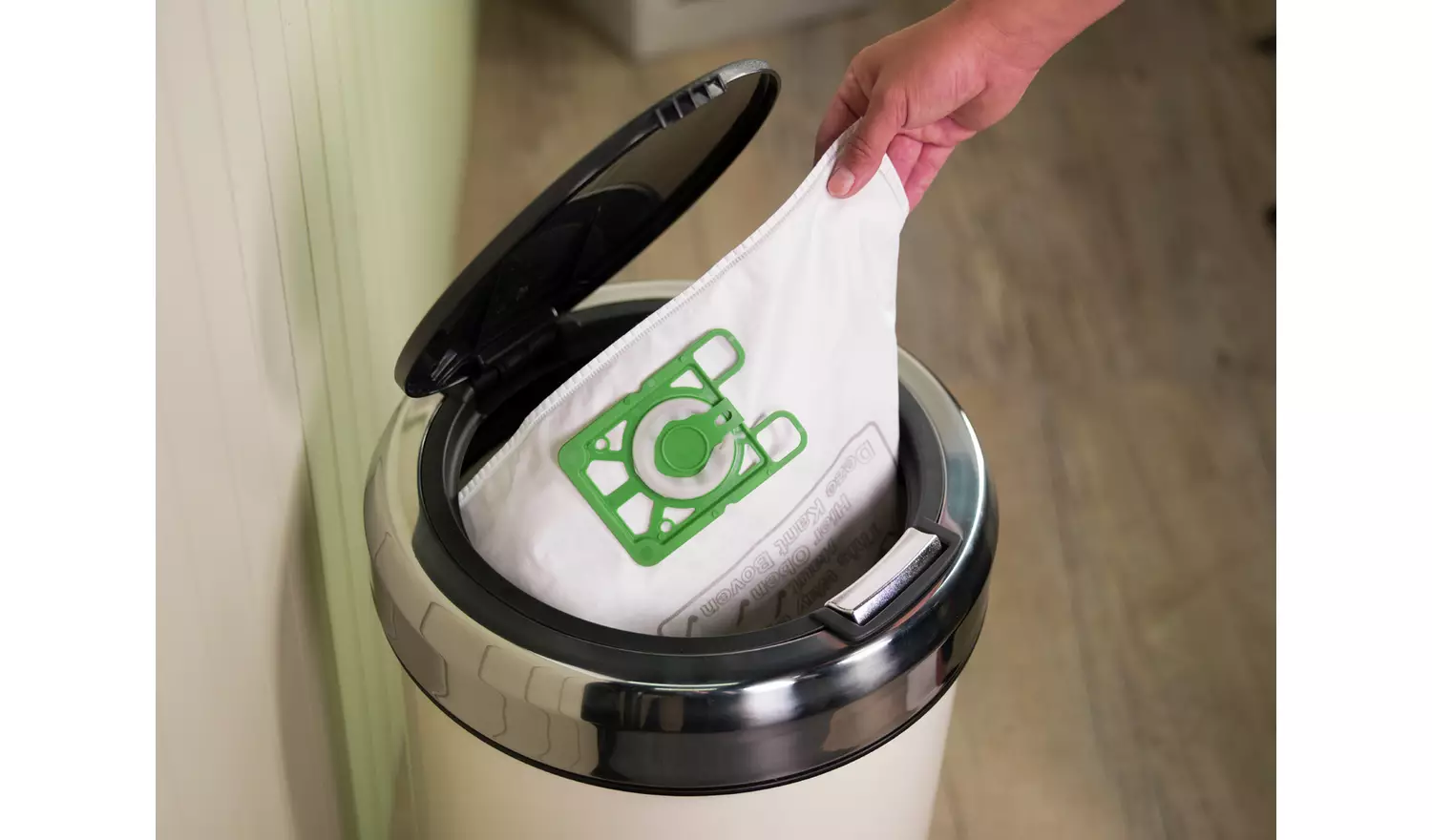 Henry Xtra Corded Bagged Cylinder Vacuum Cleaner