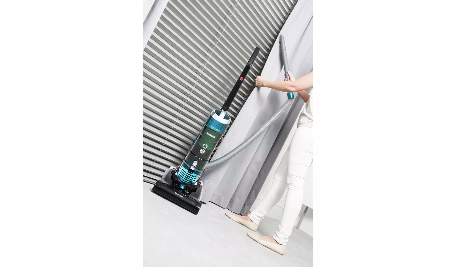 Hoover Breeze Corded Upright Vacuum Cleaner