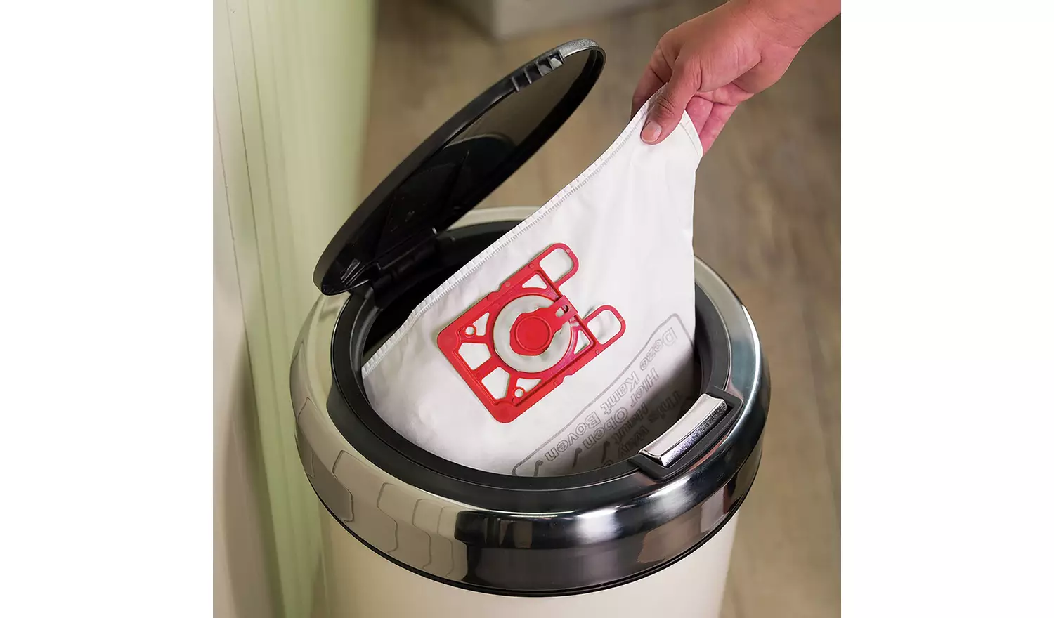 Henry Pet Corded Bagged Cylinder Vacuum Cleaner