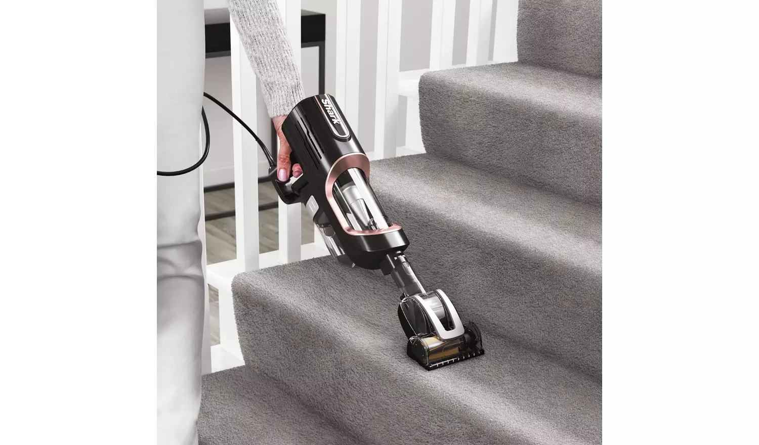 Shark Flexology Anti Hair Wrap Pet Corded Vacuum Cleaner