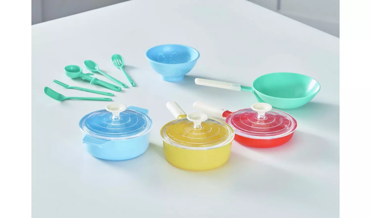 Casdon Toy Pan Set