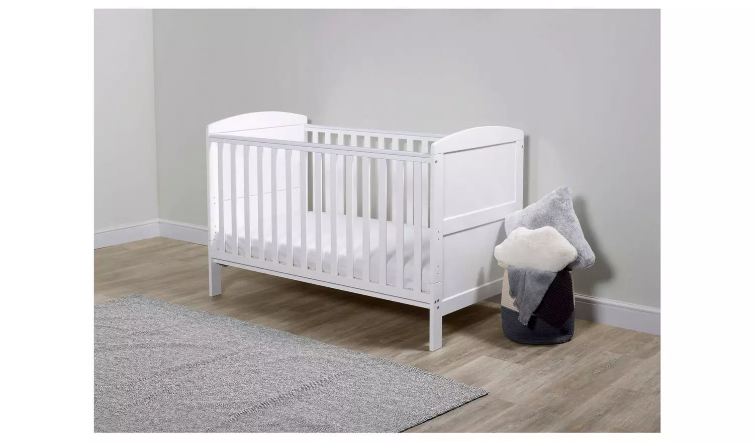 Ickle Bubba Coleby Classic Baby Cot Bed – White