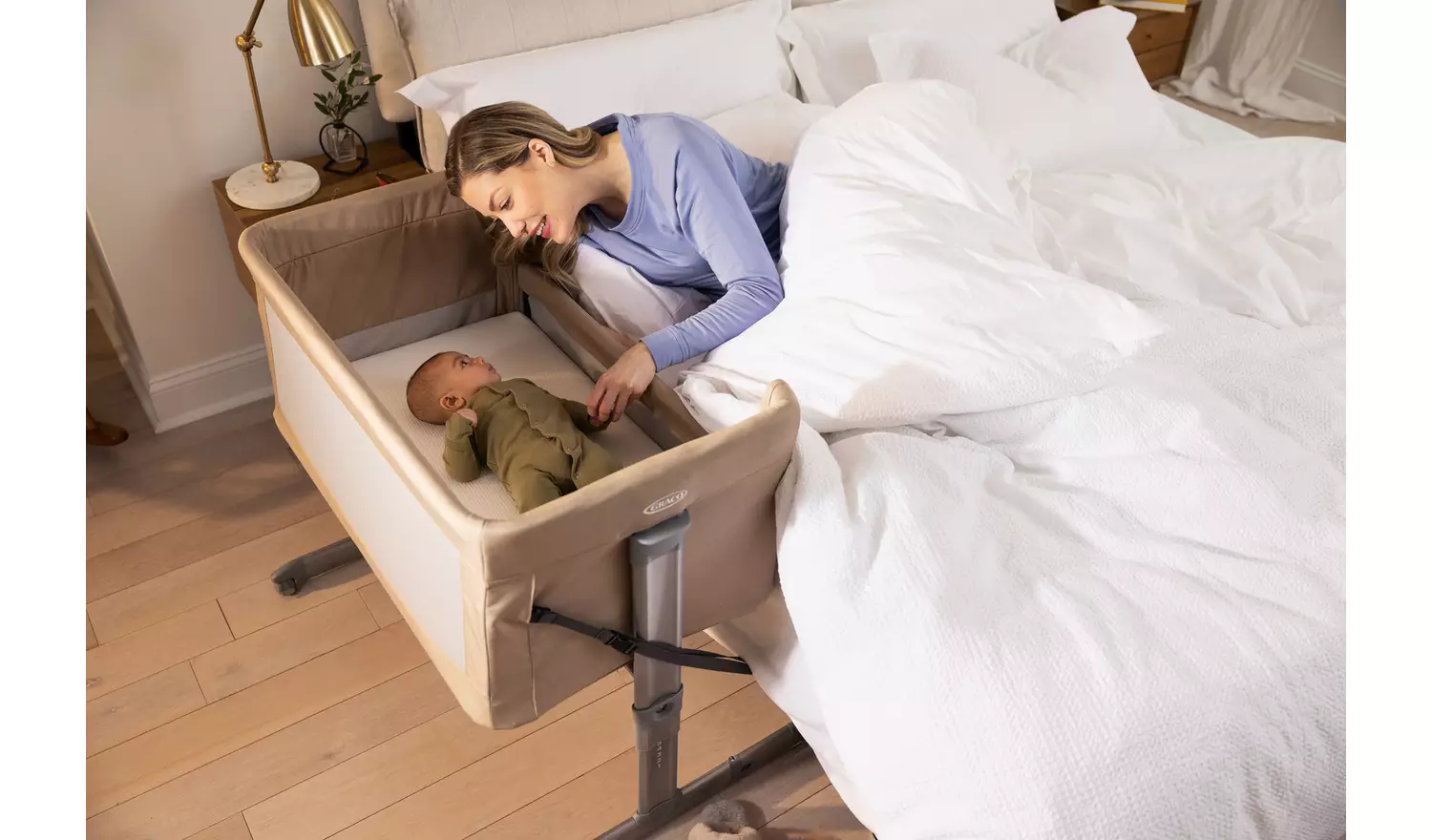 Graco Sweet2Sleep Bedside bassinet Side Sleeper - Oatmeal