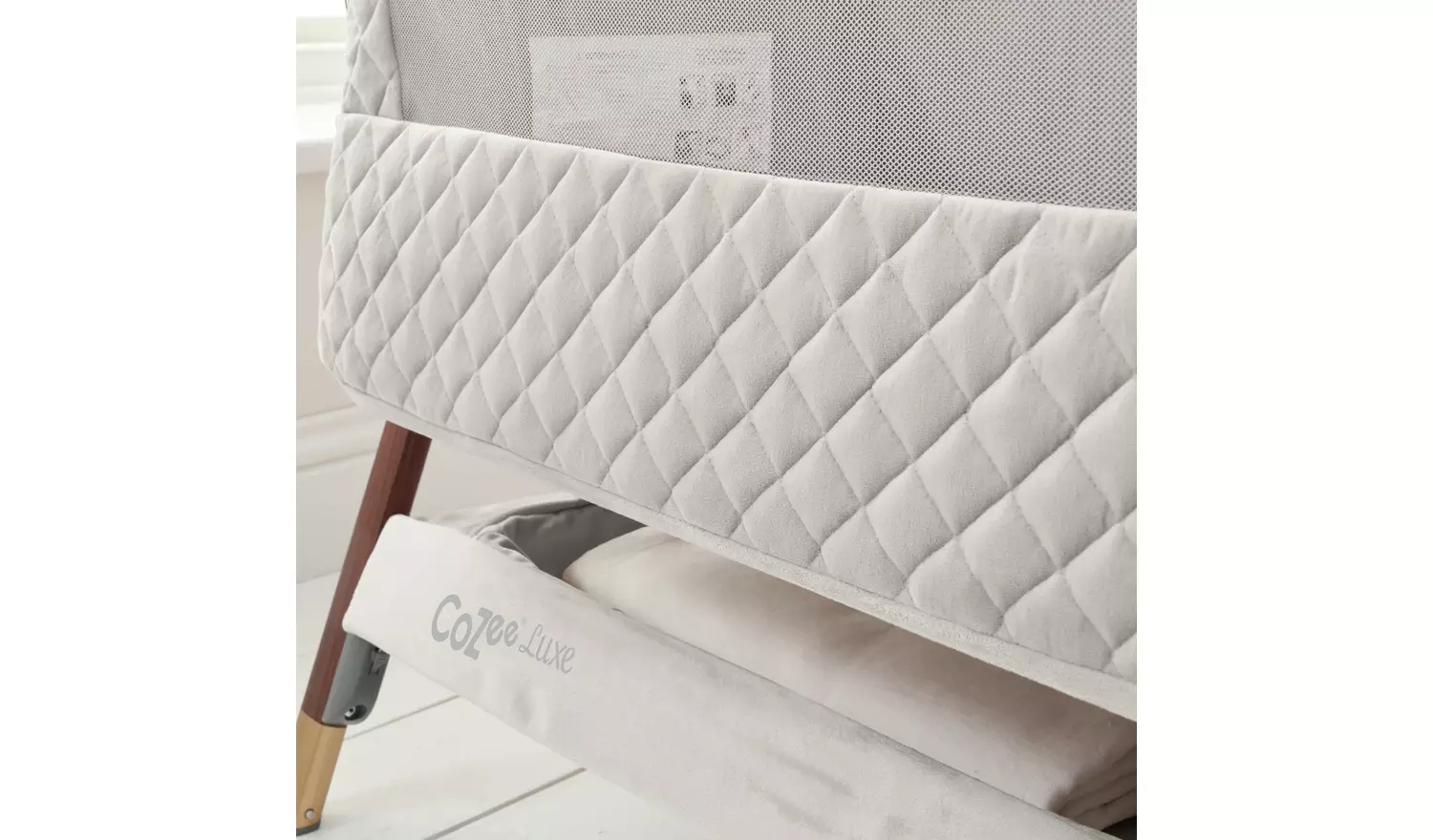 Tutti Bambini Cozee Luxe Crib Walnut Cream