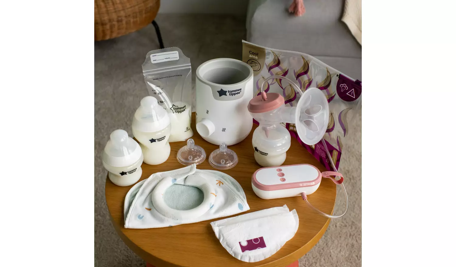 Tommee Tippee New Breastfeeding Kit
