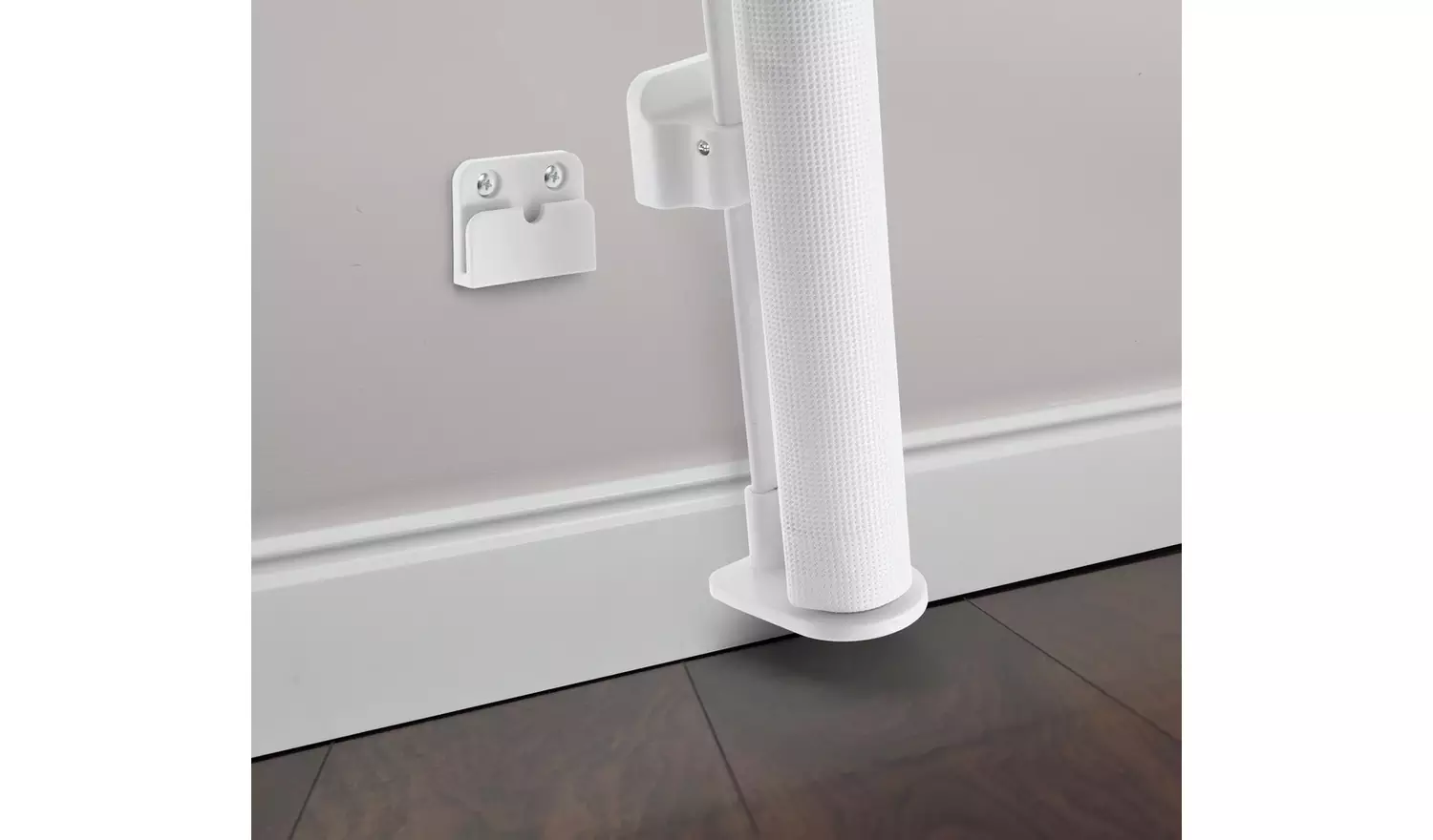 Dreambaby X-Tall Retractable Gate. Fits 60-140cm - White