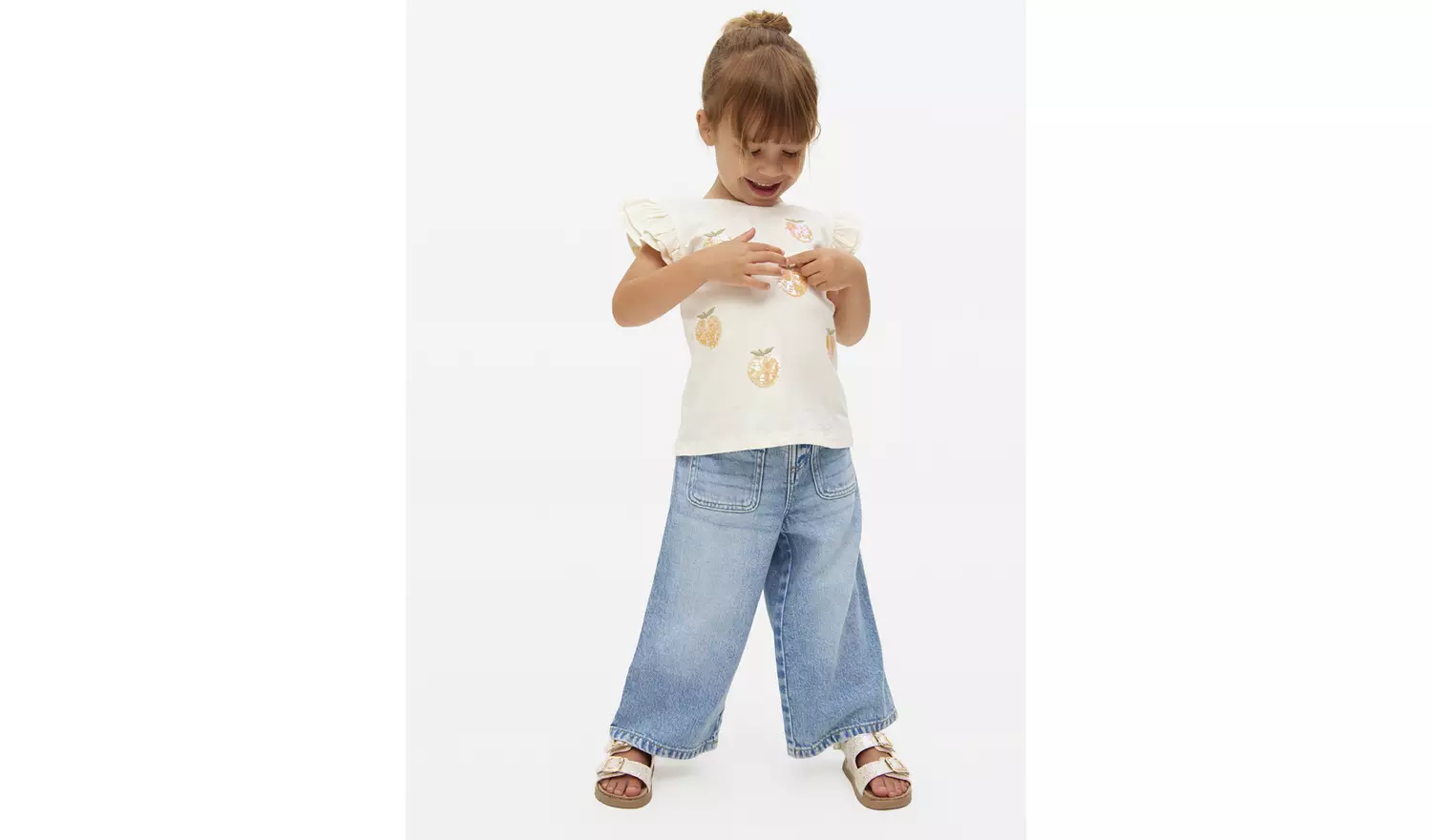 Mid-Wash Wide Leg Jeans 6-7 years