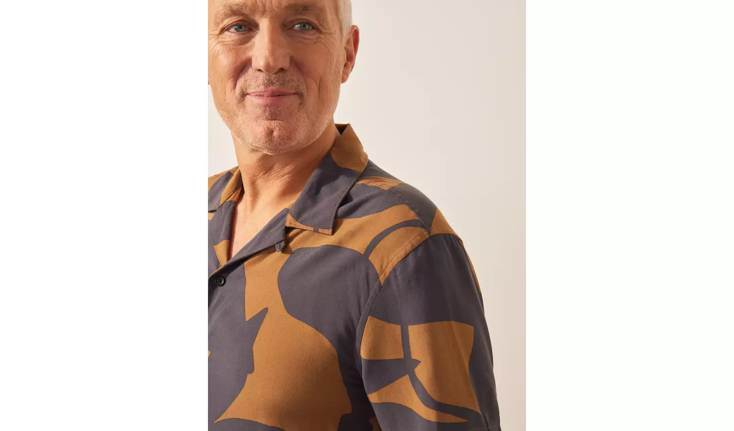 UNION WORKS Brown Abstract Printed Shirt L