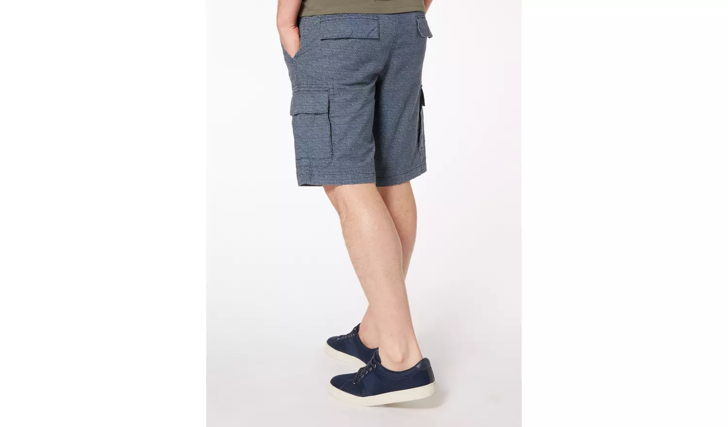 Blue Dot Print Cargo Shorts - 46