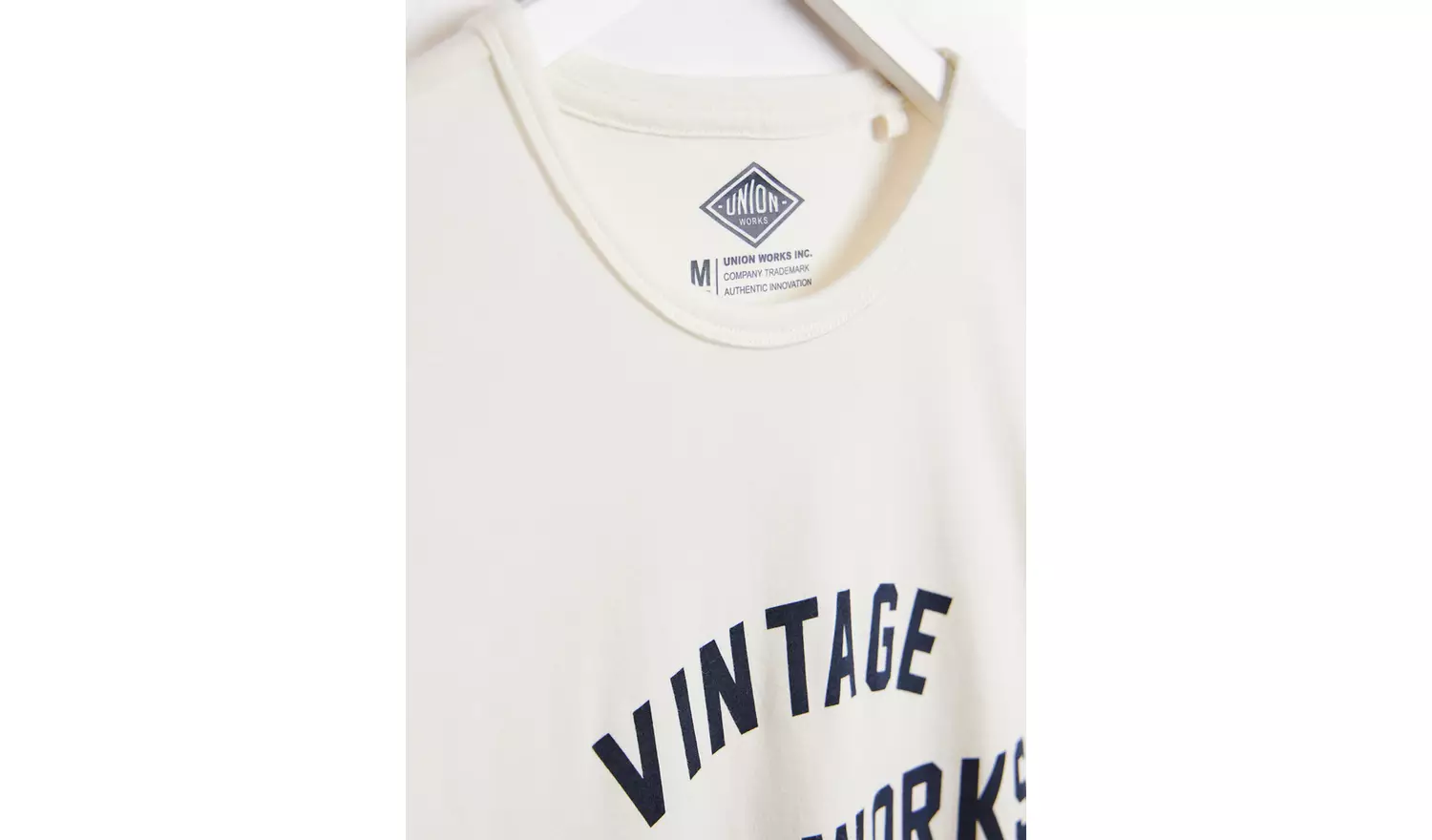UNION WORKS White Salute Graphic T-Shirt L