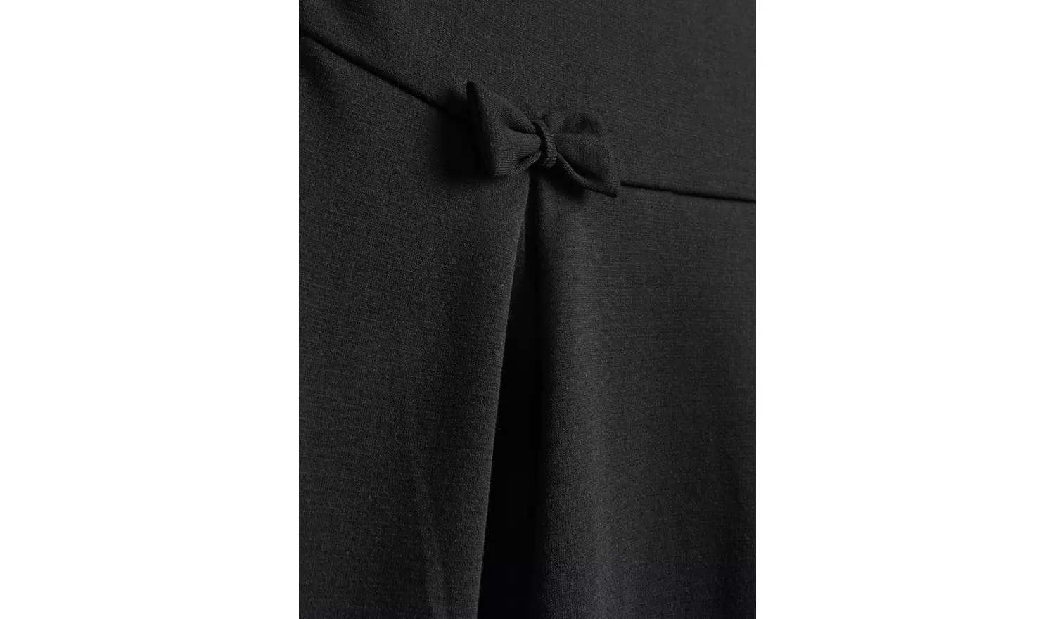 4 Pack Black Jersey Pinafores 8 years