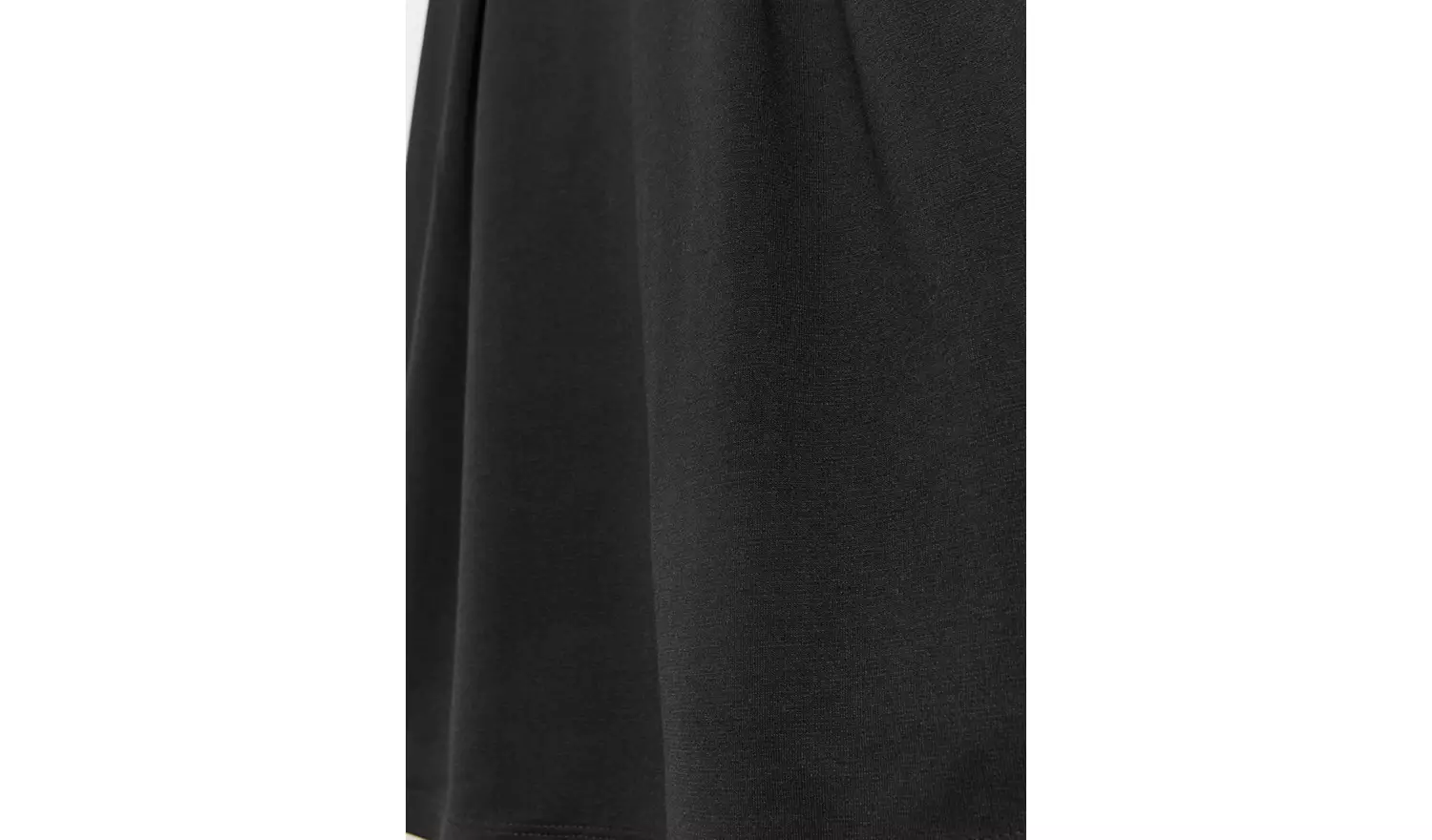 4 Pack Black Jersey Pinafores 8 years