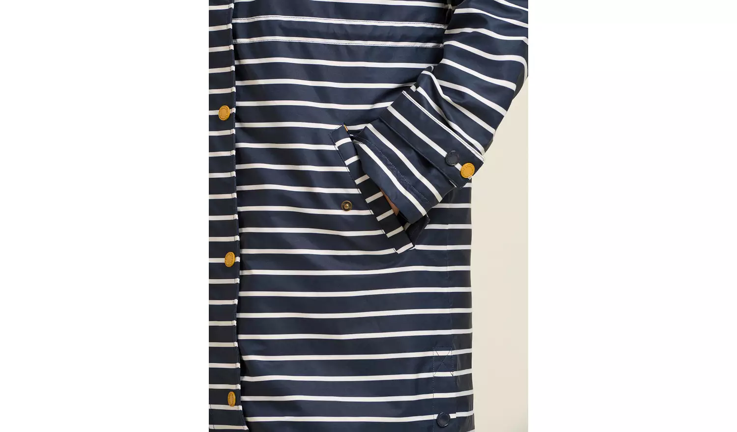 BRAKEBURN Milborne Shower Proof Jacket 20