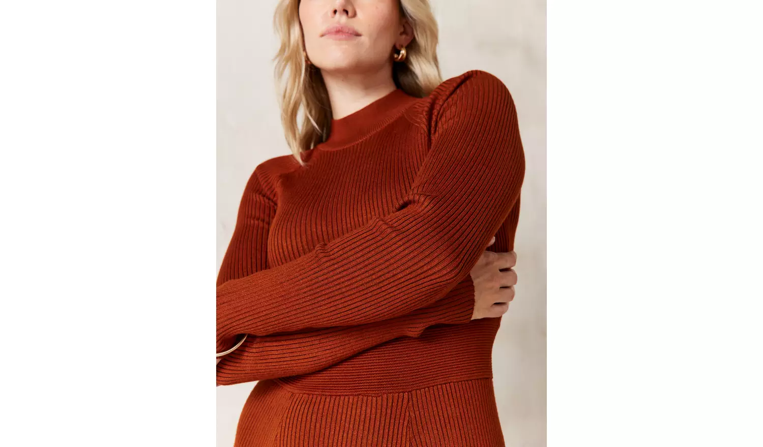 EVERBELLE Rust High Neck Ribbed Knit Midi Dress 6