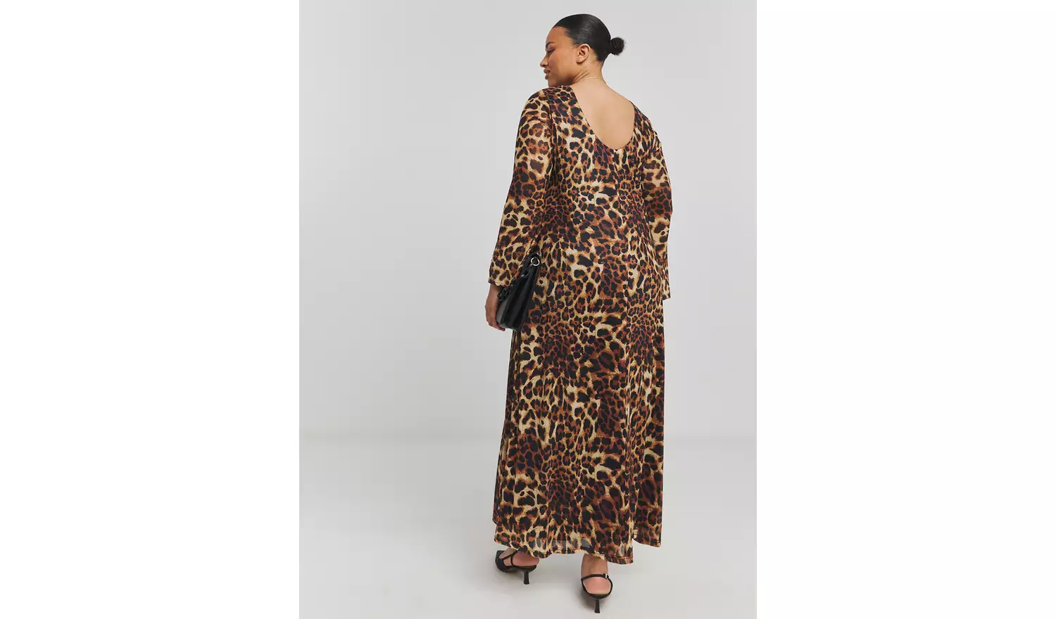 SIMPLY BE Dry Handle Mesh Long Sleeve Leopard Maxi Dress 18