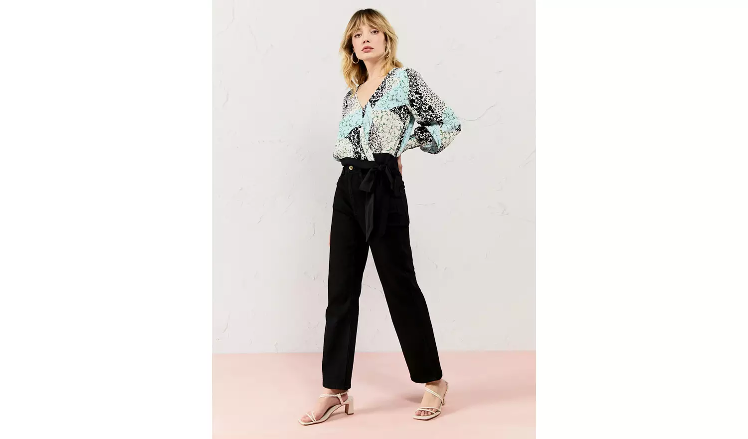 EVERBELLE Black Wash Slim Jeans 18