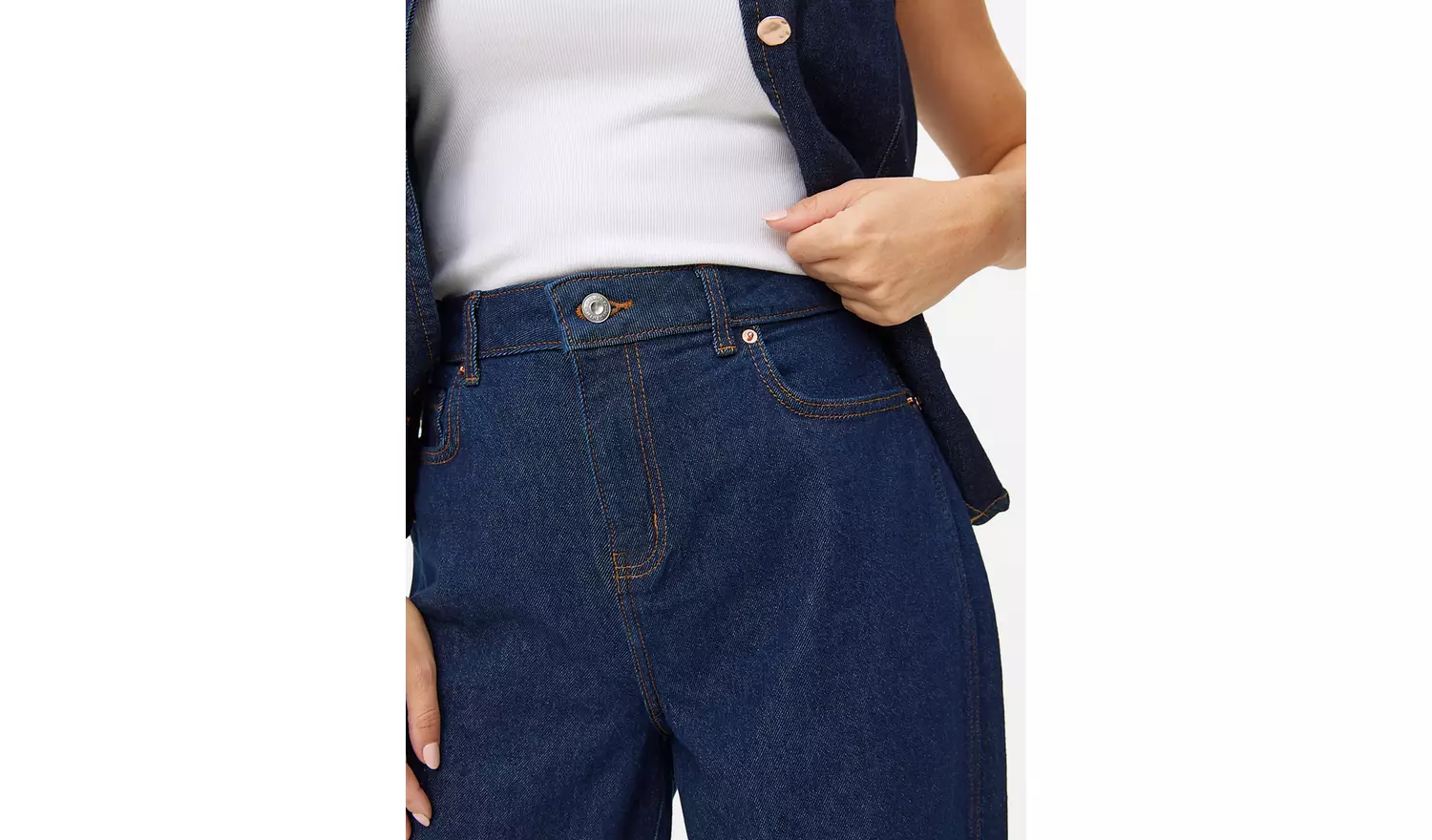 Dark Denim Rinse Barrel Leg Jeans 18L