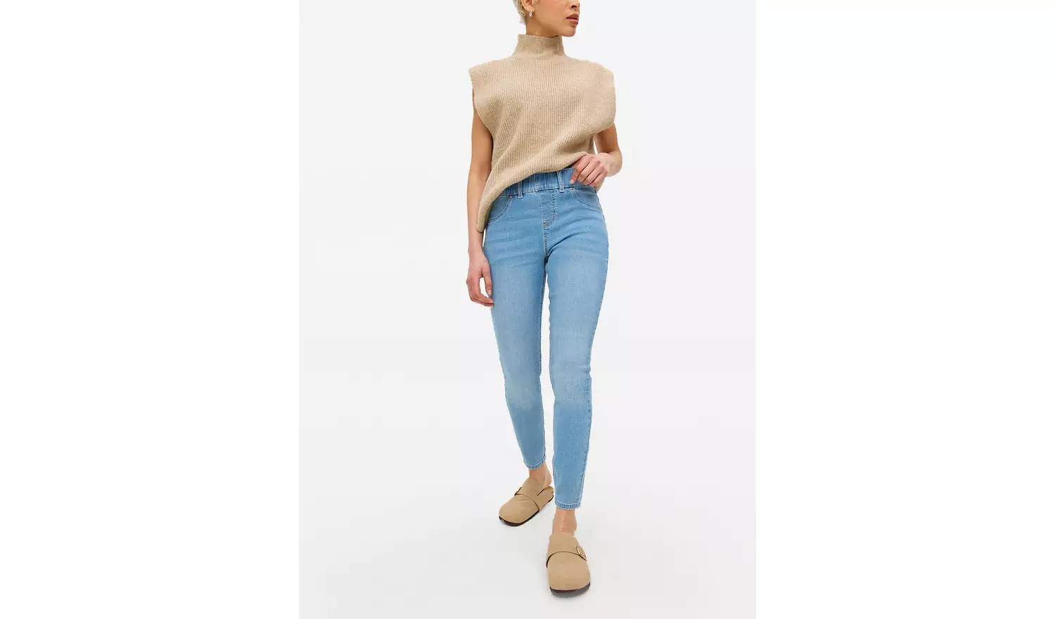 Light Wash Mid Rise Denim Jeggings8