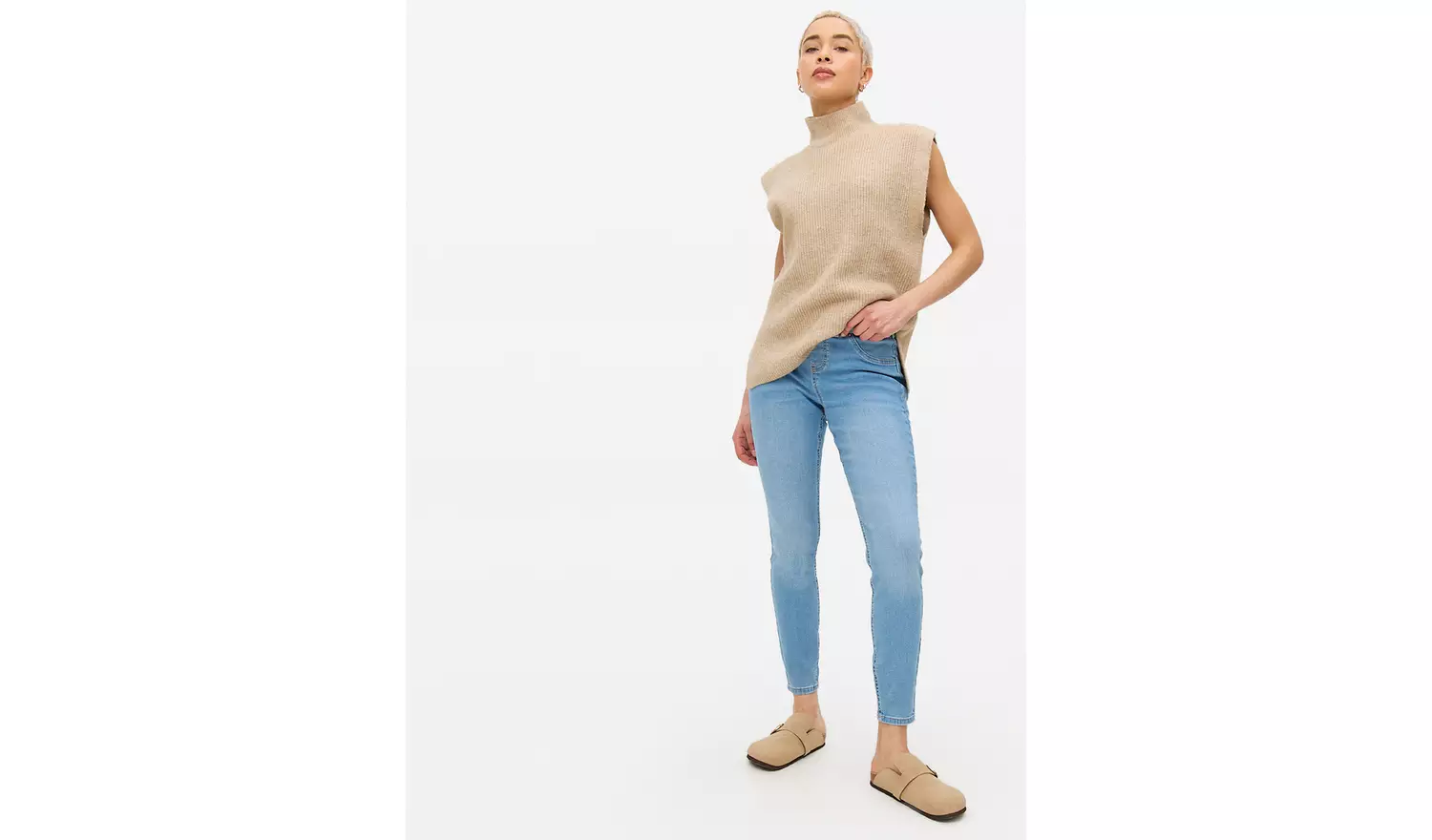 Light Wash Mid Rise Denim Jeggings14