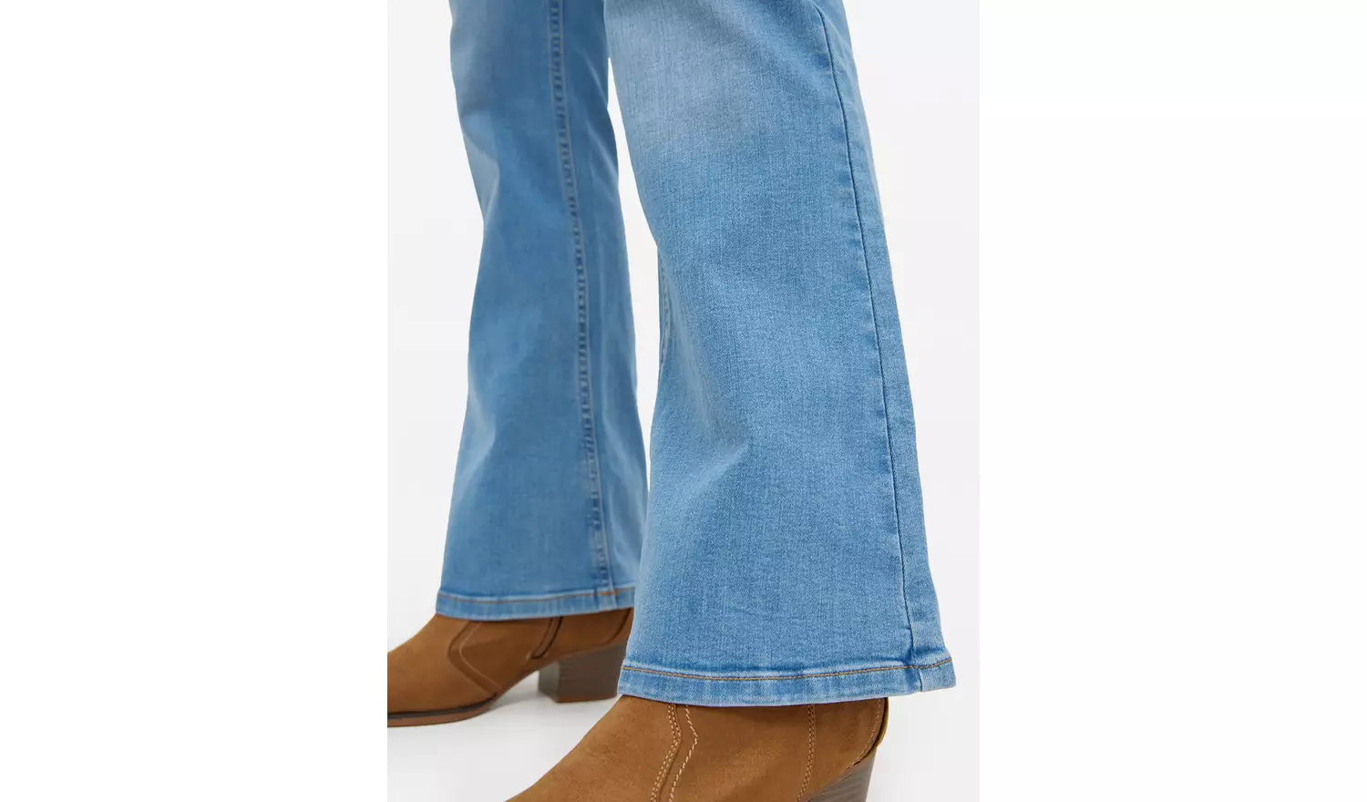 Mid Rinse Denim Slim Flared Jeans18S