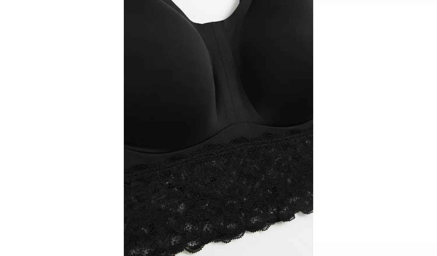 Flexform™Black Invisible Finish Seamless Lace Bralette 6