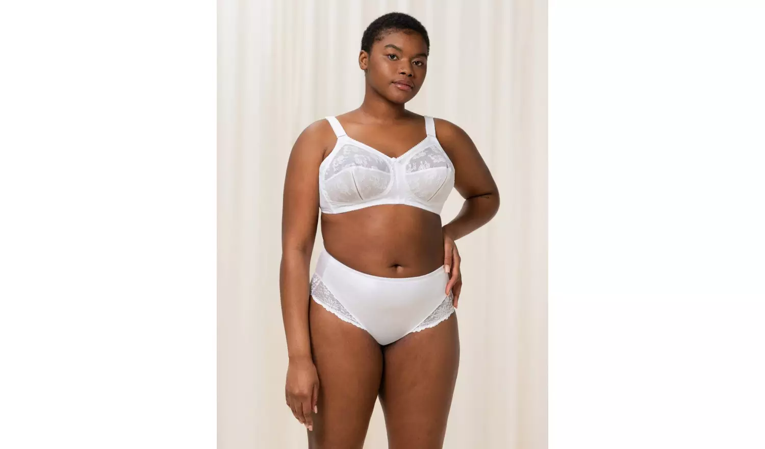 TRIUMPH Doreen X 42G