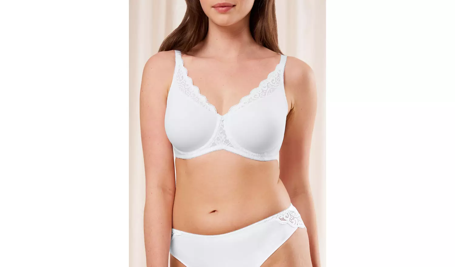 TRIUMPH Amourette W01 White 32E