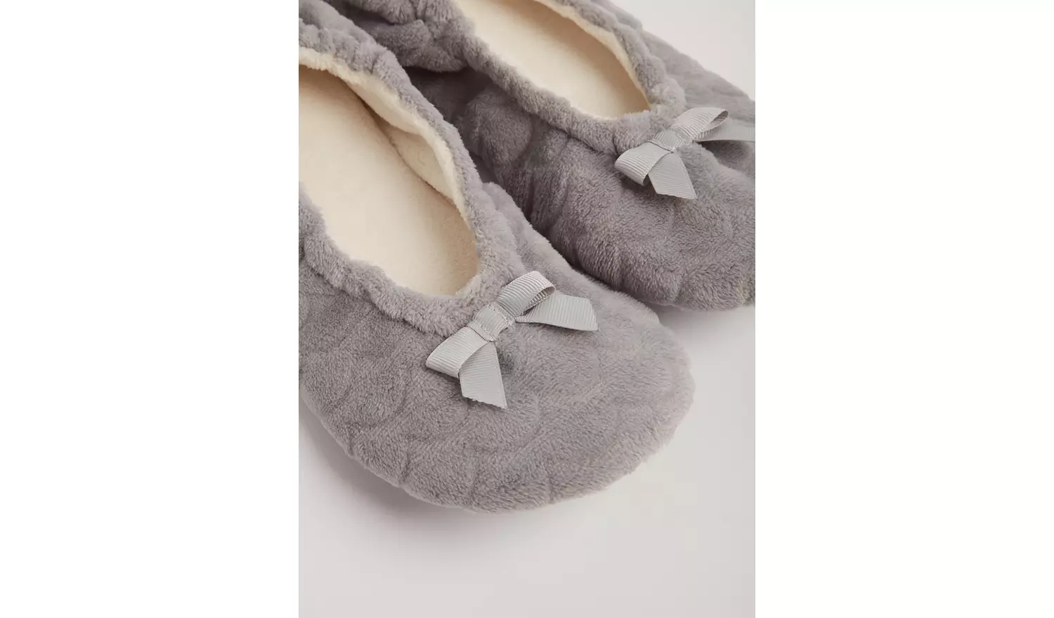 Grey Scalloped Ballerina Slipper - L