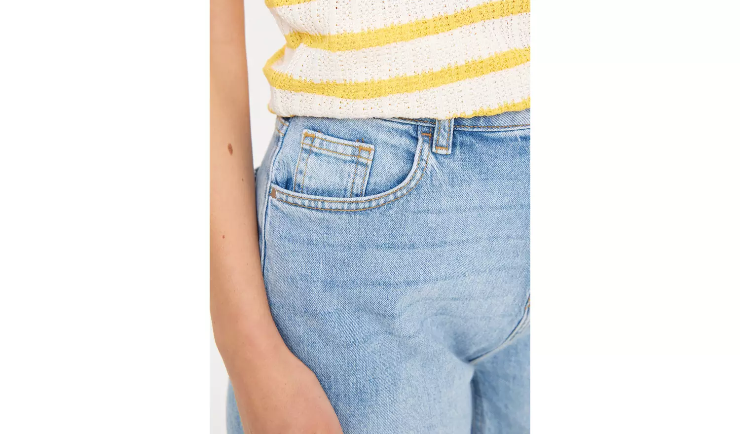 Light Wash Denim Mom Shorts10