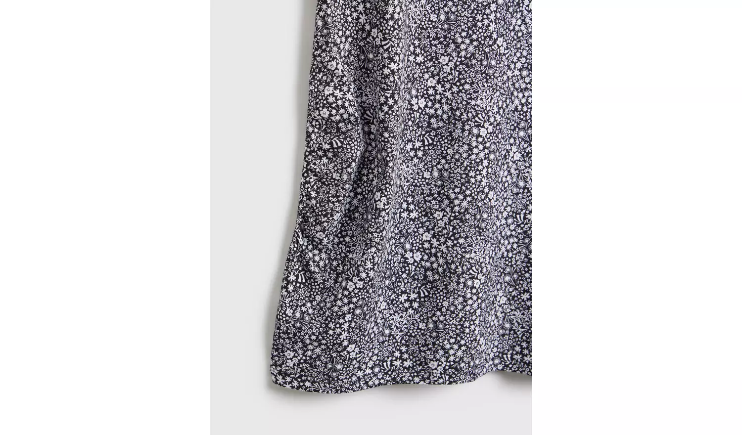 MATERNITY Black & Ditsy Vest Tops 2 Pack 22